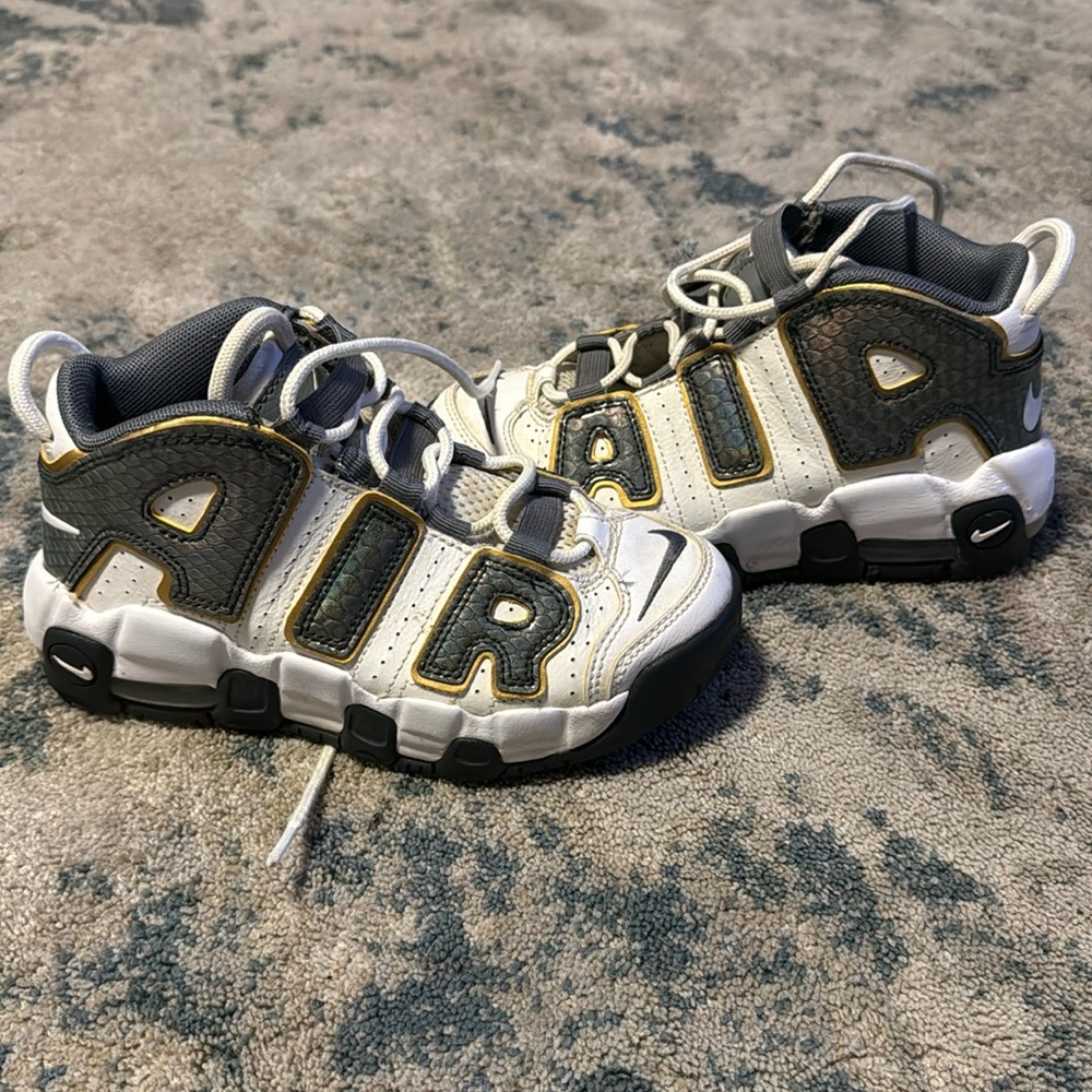 Kids NIKE AIR MORE UPTEMPO SE GT snakeskin size 1.5